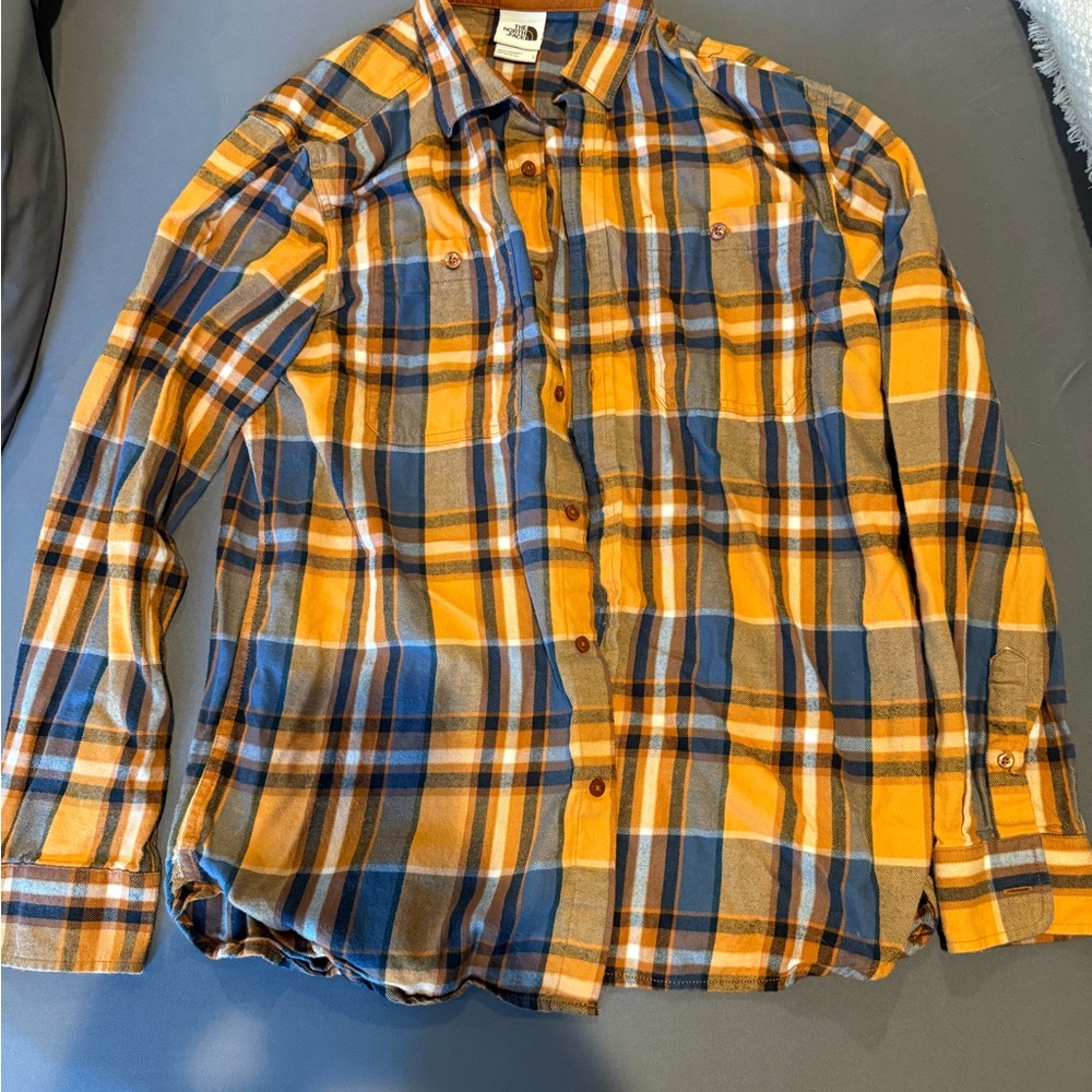 Plaid Button-Up Shirt men’s north face
